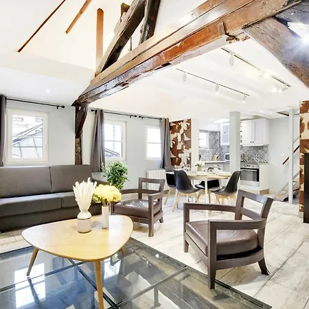 Authentic - 1br-6p - Center