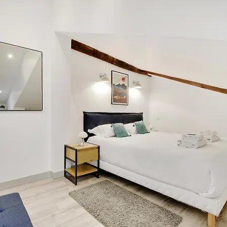 Authentic - 1br-6p - Center